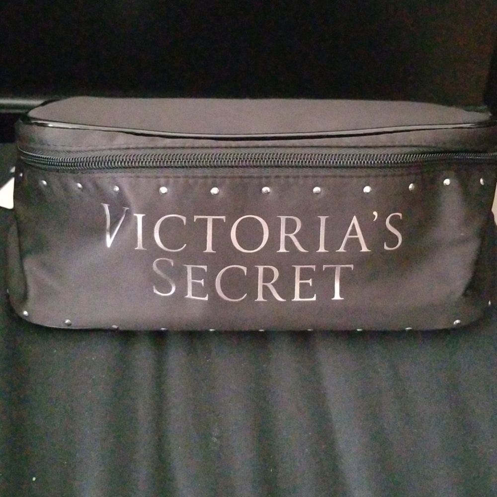 ***NWT*** Victoria secret make up bag